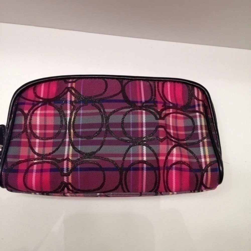 COACH pink tarlatant cosmetic makeup toiletry case